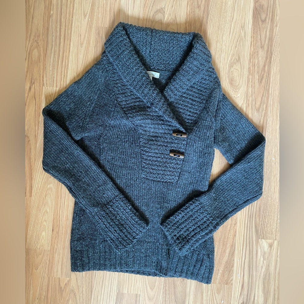 Grey sweater